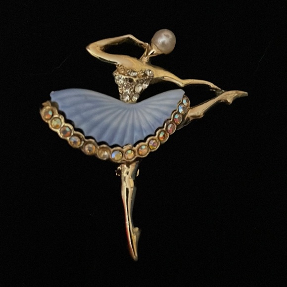 Sweet Ballerina Brooch - Picture 1 of 6